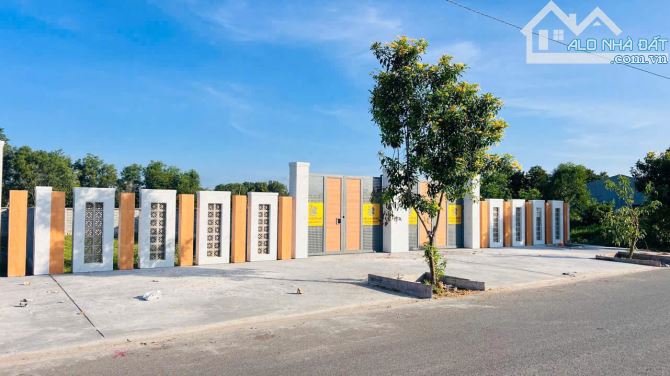 BÁN LÔ ĐẤT TRỤC CHÍNH ỦY BAN XÃ PHƯỚC HẢI TPHCM CÁCH BIỂN CHỈ 1,5KM DT 350M2 CÓ SẴN 80M2TC