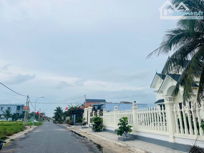 Lô đất biển xịn xò khu Quất Lâm-Giao Phong 100m2 MT5m đường trục chính kinh doanh 1.8x tỷ
