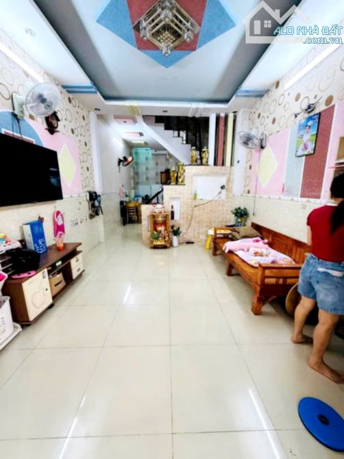 Nhà đẹp Gò Vấp, gần Emart, Phan Huy Ích, Quang Trung, 50 m2, 2 tầng, nhỉnh 4 tỷ