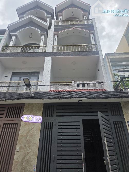 Ô TÔ NGỦ TRONG NHÀ - 4 TẦNG  - ĐƯỜNG SỐ 8 - BÌNH HƯNG HÒA B -BÌNH TÂN-DT: 4*17M- 5 TỶ 3