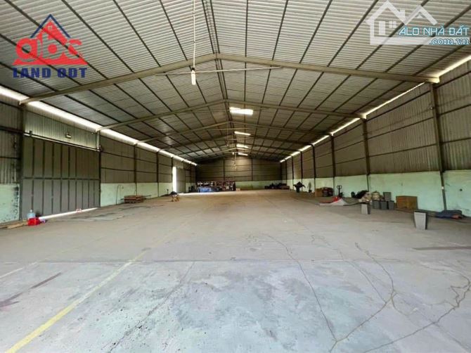 Cho Thuê Xưởng 4000m2 Giá 40trieu Thuộc Thiện Tân
