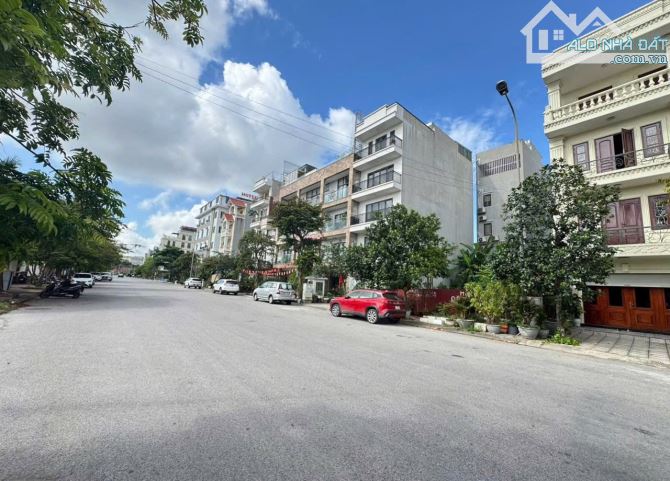 Bán lô đất mặt đường trần đông - hải an - hải phòng  dt 60m ngang 4m hướng đông bắc  vị tr