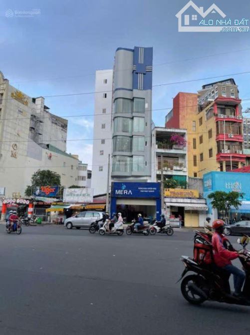 BÁN GẤP NHÀ 2 MẶT TIỀN ĐẸP – ĐƯỜNG 3 THÁNG 2, PHƯỜNG 14, QUẬN 10 , DT: 100m2 , GIÁ 39 TY