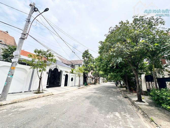23.9 TỶ- BÁN NHÀ MẶT TIỀN  ĐƯỜNG ,tên , P. BÌNH THỌ ,tp. thủ đức (6.7mx25m) -164m2