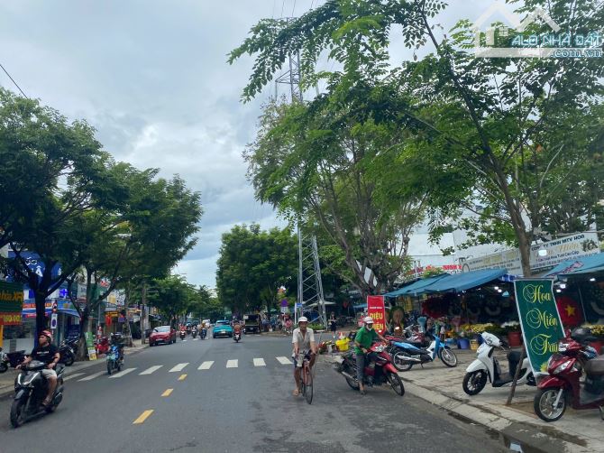 CẦN BÁN 2 lô liền kề 2MT Lê Thanh Nghị- 230m ngang 10. Vị trí Đối diện chợ Hòa Cường.