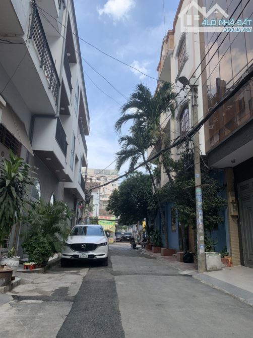 Bán nhà hẻm 7m Nguyễn Thị Minh Khai. P.Đakao.Q1. DT: 8*12m. KC: 3 tầng. 18 tỷ TL