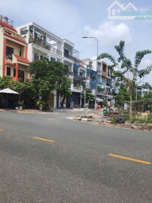 BÁN ĐẤT - MẶT TIỀN ĐƯỜNG 447 LÊ VĂN VIỆT, F TĂNG NHƠN PHÚ A, TP THỦ ĐỨC 7,7 TỶ
