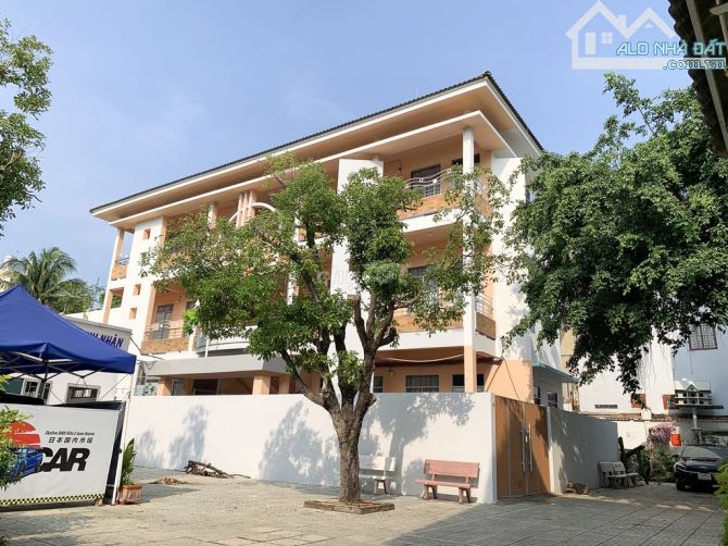 Nhà HXH Nguyễn Trọng Tuyển-P1-Tân Bình, 9,9x21m DTCN 209m2 3 tầng giá chỉ 33,5 tỷ