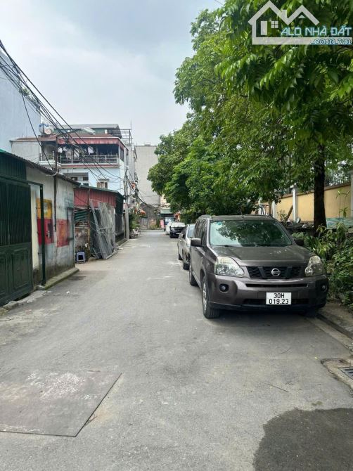 Duy nhất nhà 5 tầng Việt Hưng, Long Biên, mới tinh, nở hậu, cách ô tô 20m, giá hơn 5 tỷ