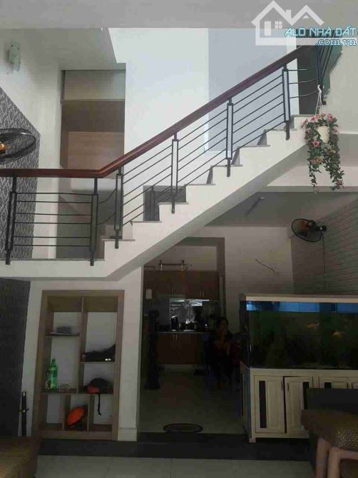 VỊ TRÍ KIM CƯƠNG,3 Tầng MẶT TIỀN LÊ ĐÌNH LÝ, vừa ở vừa kinh doanh TUYỆT VỜI