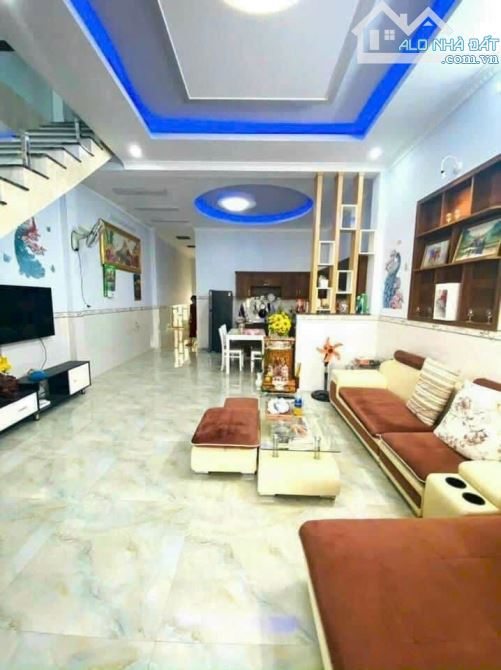 NHÀ 4 PHÒNG NGỦ PHÁP LÝ SỔ HỒNG RIÊNG GIÁ RẼ NHẤT KHU VỰC!