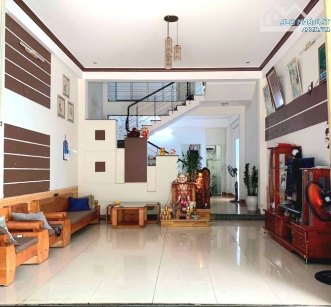 💥 Kiệt Oto gần Bệnh Viện Đa Khoa, OTO ĐỖ CỬA - DT 66m2 x 2 Tầng - chỉ hơn 5 tỷ