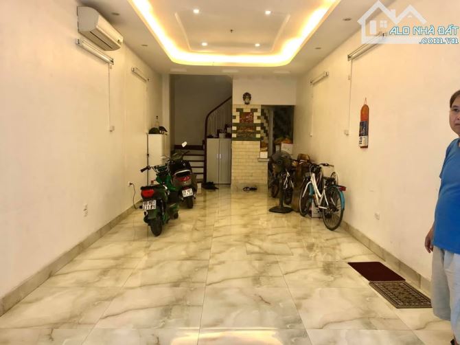 PHÂN LÔ TRẦN QUANG DIỆU - NGÕ THÔNG - Ô TÔ TRÁNH - VỈA HÈ - KINH DOANH - VĂN PHÒNG