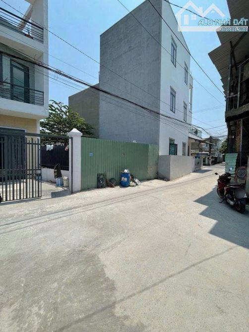 đất 74,8m2 3ty7 TL Ngang 5,9m hẻm xe hơi cách đường Đông Minh 20m, P. Dĩ An