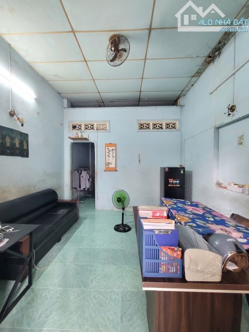 đất 84,5m2 3ty650 TL 2MT trước sau tặng nhà cấp 4 ngay làng đại học p.Đông Hòa