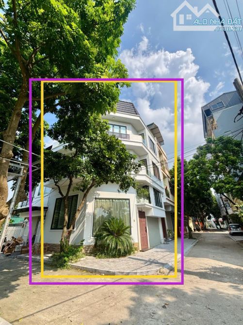 Biệt thự mini tại CỔ LINH THẠCH BÀN - lô góc 3 mặt tiền vỉa hè - 50m 5tầng giá tốt.