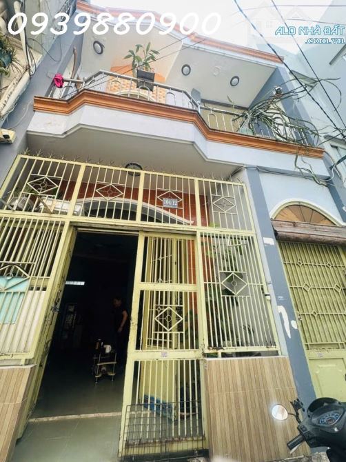 Hẻm nhựa 3m - nhà 2 tầng - 58m2 - 7,2 Tỷ TL.