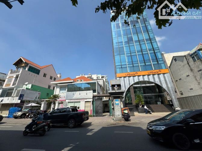 Bán Gấp Nhà Góc 2 Mặt Tiền Nguyễn Đình Chiểu P4 - Q3 -16m*25m - Hđt 9000$ - Gía : 200Tỷ - 1