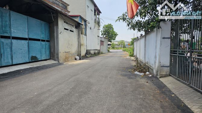 FULL THỔ CƯ, Ô TÔ 7 CHỖ CỬA, 3 BƯỚC CHÂN RA ĐƯỜNG ĐÔI NỘI BÀI,SÁT KCN NỘI BÀI,KCN 2 3 - 1