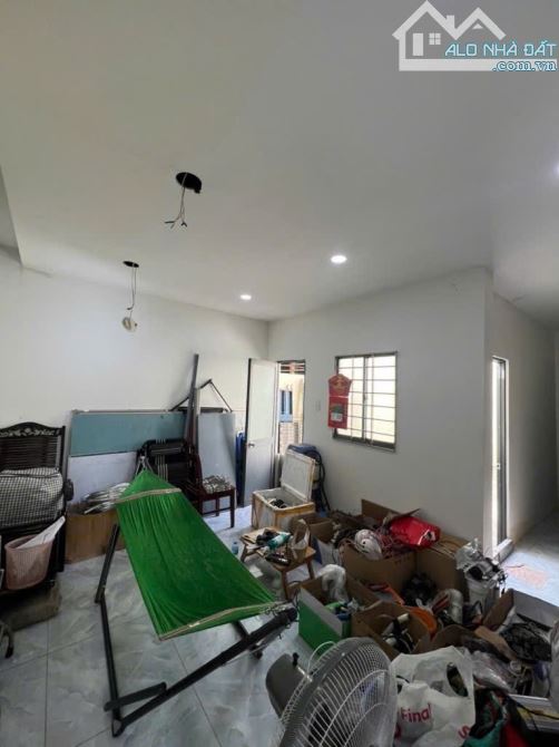 Ngay Chợ BÀ HOM Nhà 2 tầng 6.5x12.5m Đg Tỉnh lộ 10 giá 4ty6 - 1
