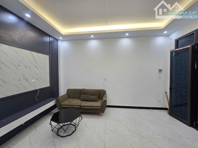 Bán nhà Tả Thanh Oai - Thanh Trì , nhà mới ở ngay - 30m2 - 5 tầng - giá hơn 4 tỷ - 1