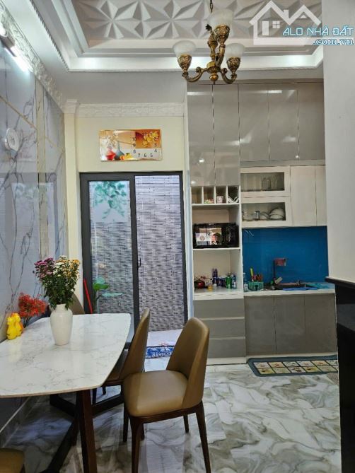 Cần bán gấp nhà 4 tầng đẹp, full nội thất, TT Nhà Bè – 5,9 tỷ - 1