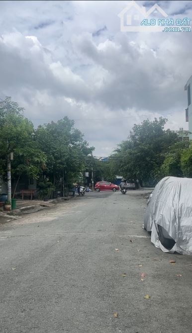 Chỉ 25 triệu/m2 có lô Biệt thự KDC bàn cờ, Tân Đông Hiệp, N.T.Minh Khai, 300m2, 100% T/cư - 1