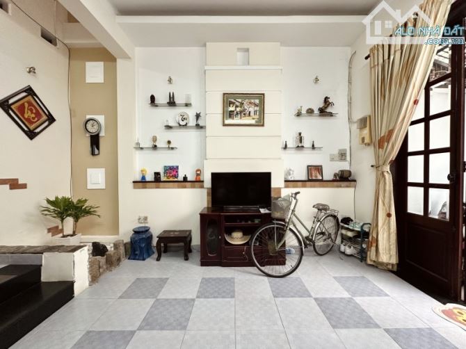 Bán gấp nhà Trần Quang Diệu, Quận 3 - 4 tầng 70m2 (4.5 x 16) - Gần ngã 4 Lê Văn Sỹ. - 1