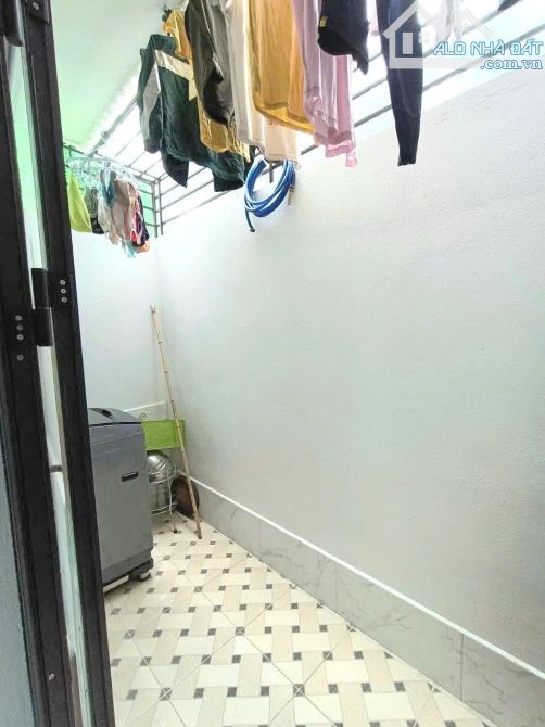 SIÊU PHẨM NHÀ 3 TẦNG LÔ GÓC 3 MẶT THOÁNG – GIÁ RẺ GIẬT MÌNH  CHỈ 3,2 TỶ - 1