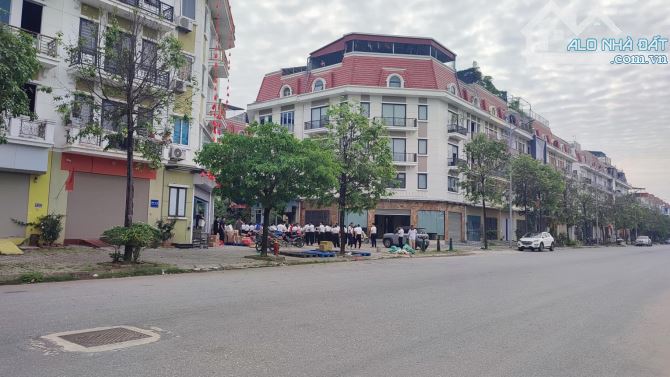Nhà trung tâm Khu đô thị Phú Lương, Hà Đông - 6 tầng - mặt tiền 5m - 17tỷ - 1