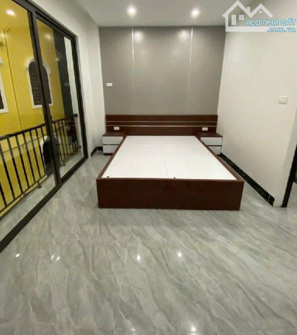 Bán Nhà đẹp xây mới 100% tại  Phố Lụa - Vạn Phúc , Oto đỗ cửa, 30m2, 5 tầng, giá hơn 7 tỷ - 1