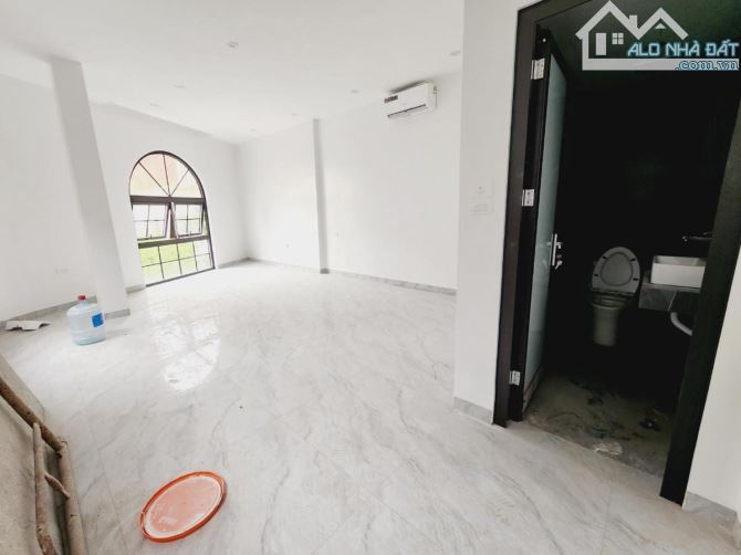 TOÀ NHÀ 8T MP VIP HOÀNG SÂM, CẦU GIẤY LÔ GÓC 3 THOÁNG ÔTÔ, KINH DOANH 80M2 MT 18M 42.8 TỶ. - 1