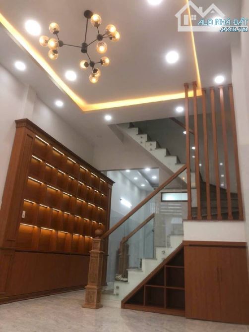 Ô TÔ NGỦ TRONG NHÀ - 4 TẦNG  - ĐƯỜNG SỐ 8 - BÌNH HƯNG HÒA B -BÌNH TÂN-DT: 4*17M- 5 TỶ 3 - 1