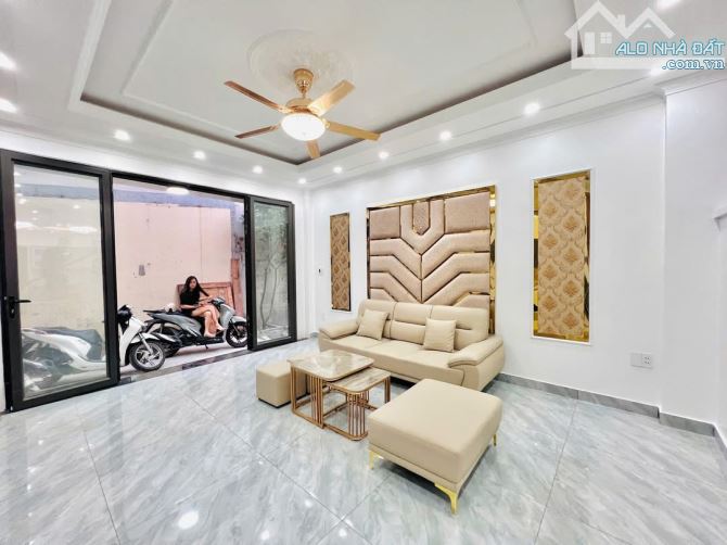 Bán nhà 4 tầng Văn Cao, Đằng Lâm, Hải An 58m2, giá 3,7tỷ - 1