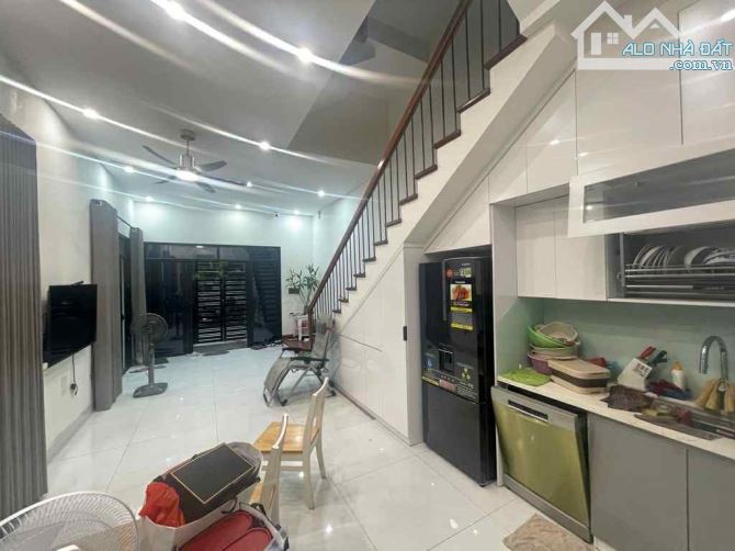 BÁN BIỆT THỰ THẠCH BÀN  LÔ GÓC - KINH DOANH  - 104m2,Gía 18 tỷ - 1