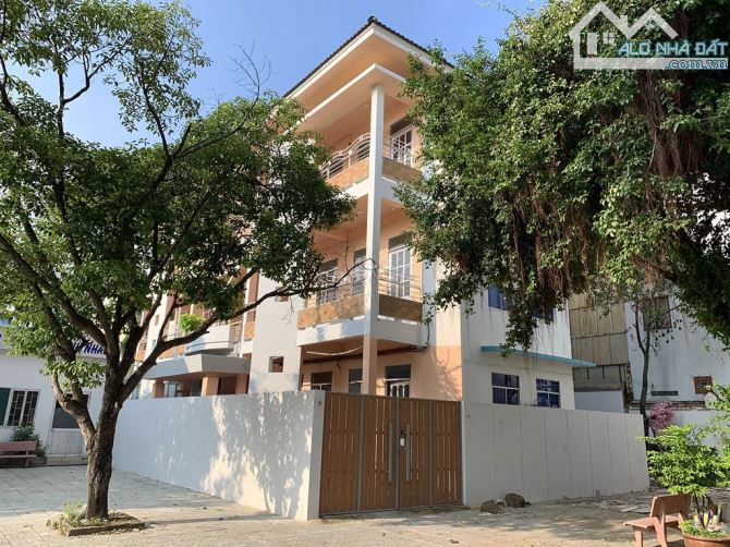 Nhà HXH Nguyễn Trọng Tuyển-P1-Tân Bình, 9,9x21m DTCN 209m2 3 tầng giá chỉ 33,5 tỷ - 1