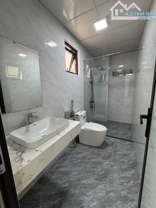 chủ nhà mới dân xây 8 tầng, thang máy, 52m, ô tô đỗ cửa, MT mênh mông, Kim Giang - 1