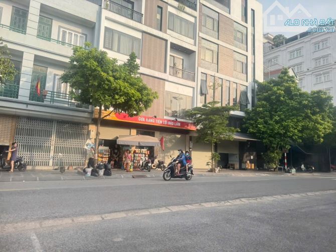 Bán nhà mặt phố Thanh Am 66m, 7 tầng vỉa hè, kinh doanh, 18.8 tỷ - 1