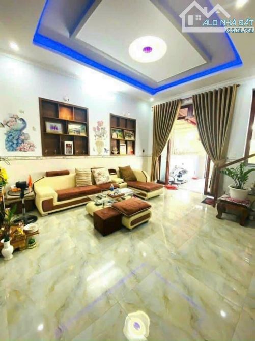 NHÀ 4 PHÒNG NGỦ PHÁP LÝ SỔ HỒNG RIÊNG GIÁ RẼ NHẤT KHU VỰC! - 1
