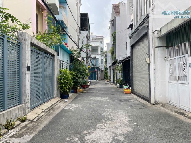 Bán gấp - hxh tránh - gần sân bay - 56m2 ( 4x14m) - 2 tầng - a4 - chủ thiện chí - 8.48 tỷ - 1