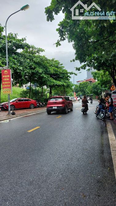 Bán đất phố Ngọc Thụy 80m2- mt4m- 12 tỷ hơn, ô tô, ngõ thông, gần cầu Chương Dương - 1