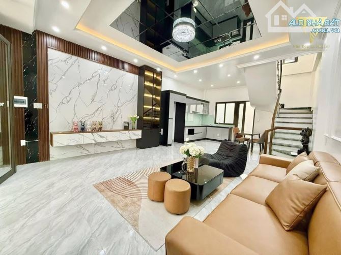 🏠 BÁN NHÀ ĐỘC LẬP 3 TẦNG – SÂN CỔNG RỘNG – MIẾU HAI XÃ – GIÁ CHỈ 3,4 TỶ - 1