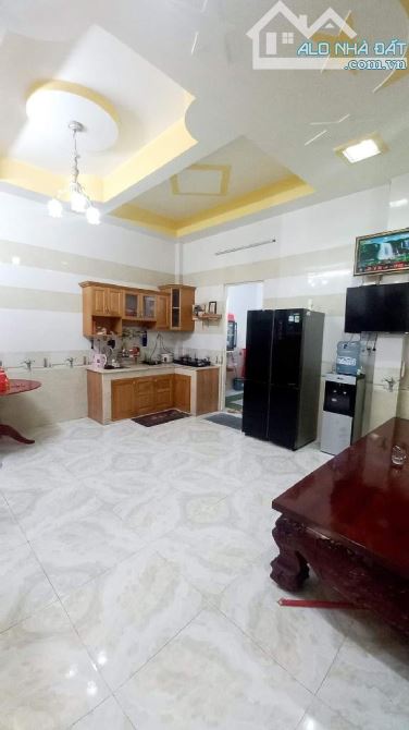 BÁN NHÀ 2TẦNG TRUNG TÂM THỊ TRẤN NHÀ BÈ  •Diện tích: 5.3 x 19m (nở hậu 6m) - 1