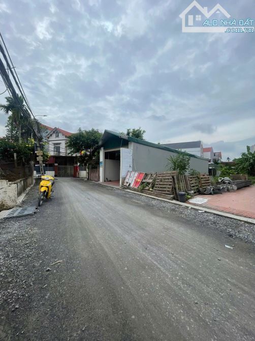 Chính Chủ bán 140m đất Thị Trấn Văn Giang Hưng Yên mặt tiền 8,3m ô tô tránh chỉ 5,8 tỷ - 1