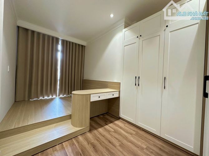 Hiếm Nhà Phân Lô Mỗ Lao Cạnh Chung Cư Vỉa Hè Ô Tô 52m2 5 Tầng MT 5.6m Giá 11.8 Tỷ - 1