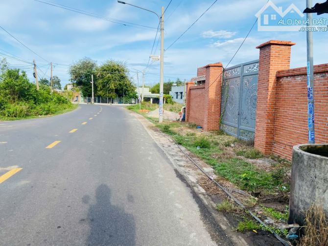 👉 Lô đất quá đẹp hai mặt tiền, khu dân cư , gần biển Một mặt tiền đường nhựa chính tim - 2