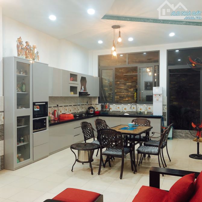 Nhà đẹp 5 tầng thang máy HXH thông nhau đường Bành văn Trân- 6.5x18m giá 21.5 tỷ - 2