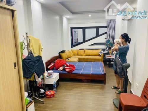 Bán nhà Ngọc Thuỵ- dân xây, ngõ riêng, gần ô tô, ở ngay- 5.4 tỷ - 2