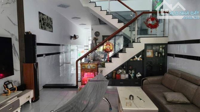 Bán Nhà Mặt tiền Đường Hùng Vương, TP Bà Rịa - 2