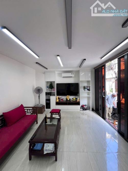 Nhà Đẹp lung linh đường xe hơi NG Bỉnh Khiêm Q1 - ngang 7m có Thang máy - chỉ 14.9 tỷ - 2